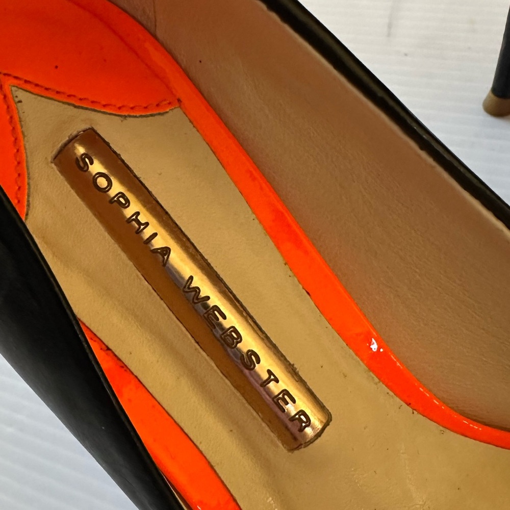 Sophia Webster Lola Leather Pointed Toe Pumps - Picture 6 of 6